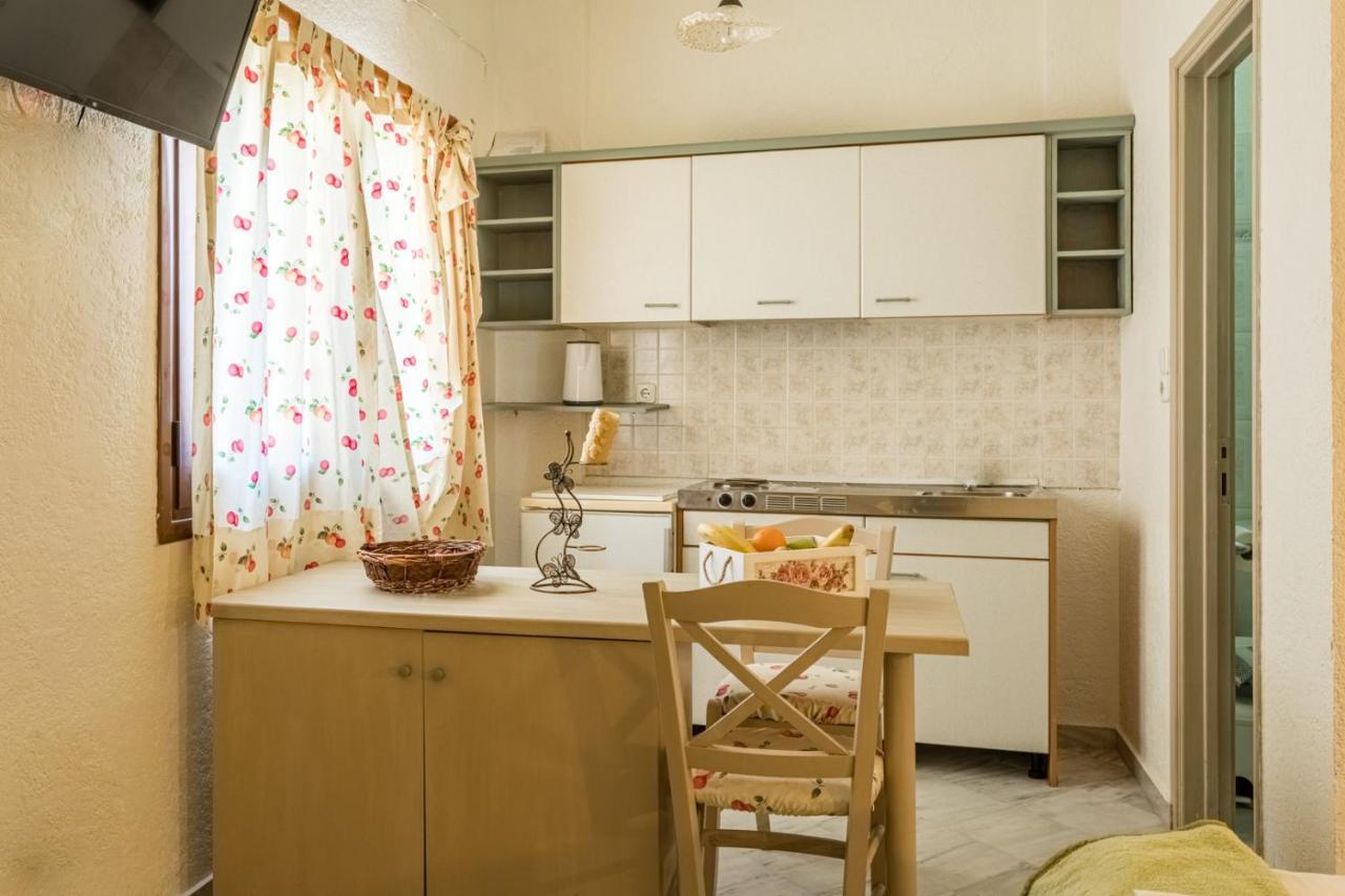 Niriides Apartments Stoúpa المظهر الخارجي الصورة