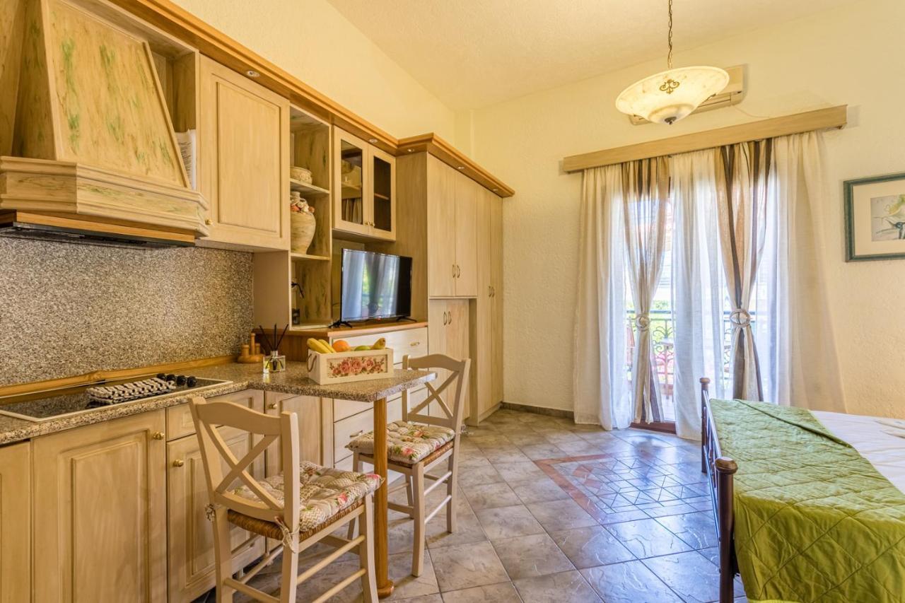 Niriides Apartments Stoúpa المظهر الخارجي الصورة